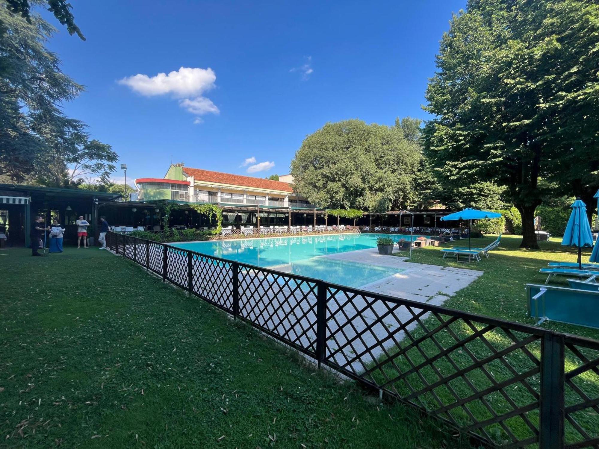 Hotel Sporting 브루케리오 외부 사진
